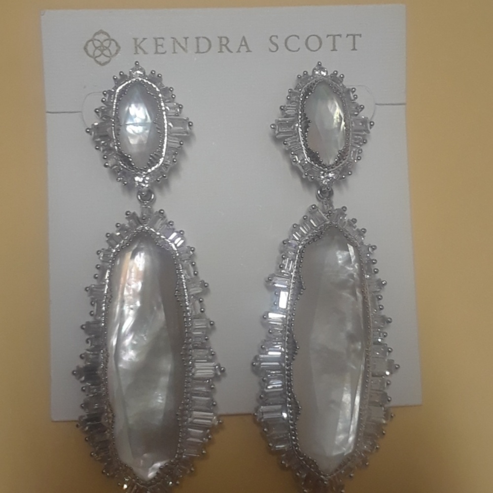 Kendra Scott Katrina, Sold out every where